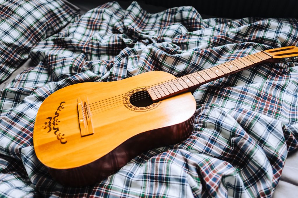 Zijn dekens effectief voor geluidsisolatie en hoe gebruik je ze?